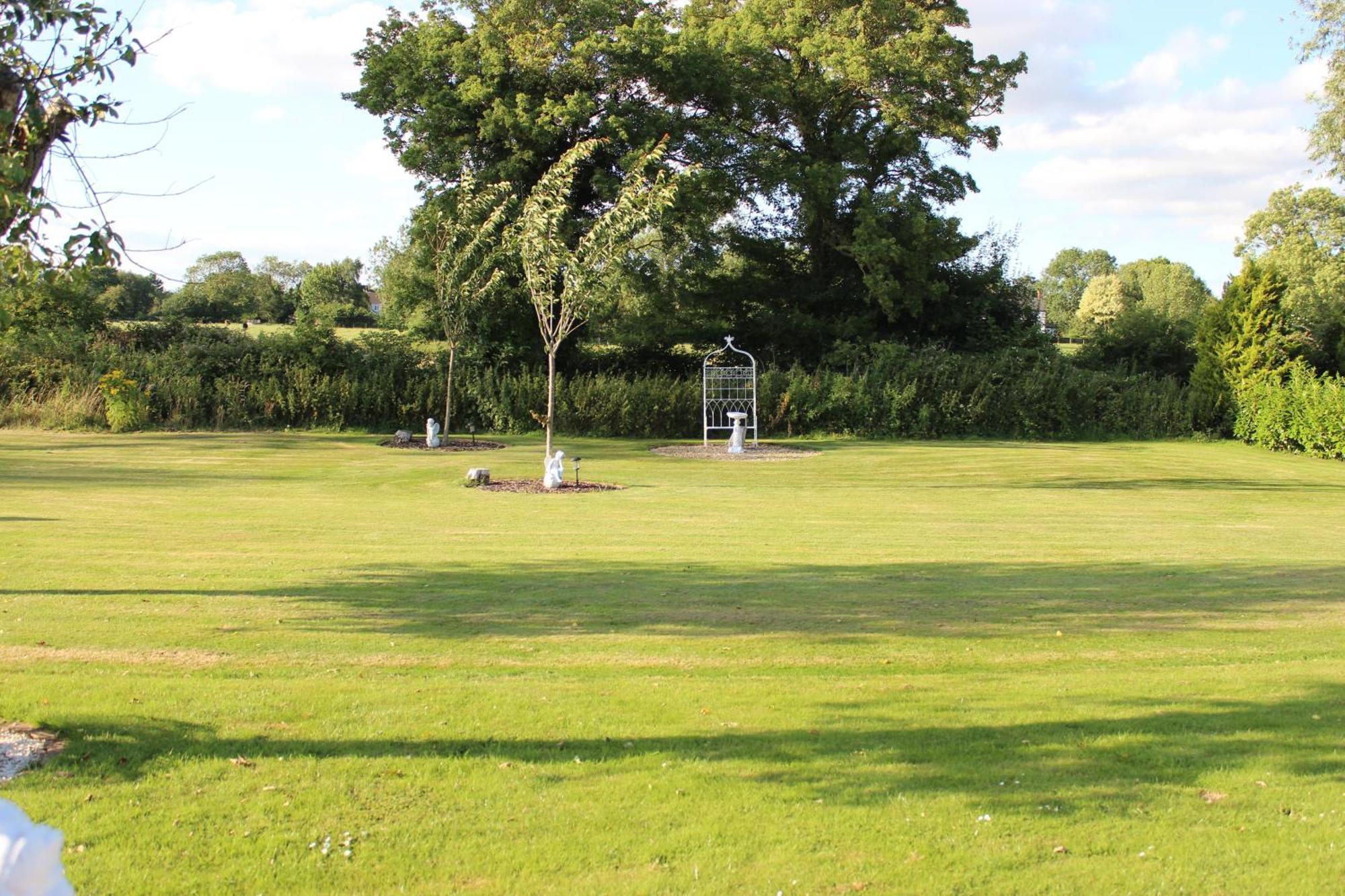 The Willowford Milton Keynes Esterno foto